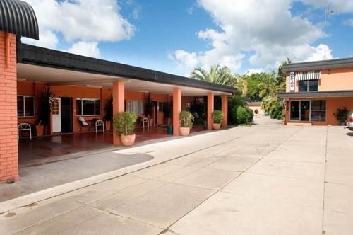 Riviera Motel Бандаберг Экстерьер фото